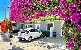Tomi Apartments